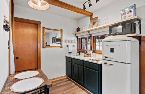 Colorado Springs Cabin | Timber Lodge Cabin #8