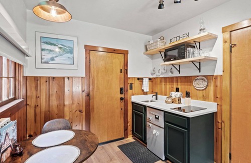 Colorado Springs Cabin | Timber Lodge Cabin 7