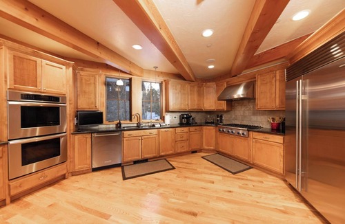 Timber Trail House | Timber Trail Lodge: Hot Tub, Private Shuttle, Pool Table, Sauna