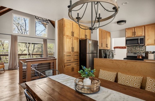 Lake Arrowhead House | Timberlake Chalet | MAJOR INTERNATIONAL SPORTING EVENT Ready!