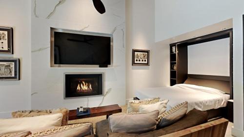 Snowmass Village House | Timberline Condominiums Studio Loft Premier Unit 304