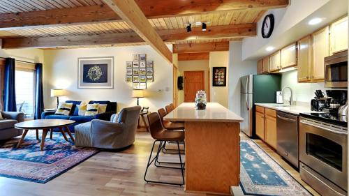 Snowmass Village House | Timberline Condominiums 1 Bedroom Deluxe Unit A2B