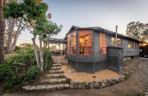 Santa Barbara House | Timeless Craftsman Ortega Ridge | The Chosen Collection