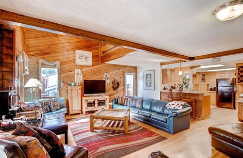 Warrior's Mark West House | Tomahawk Lodge: Large Duplex in Town; Both Sides Combined