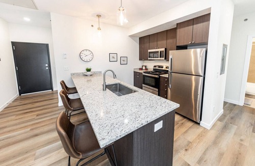 Mountain Shadows Apartment | Top Floor Mountain Luxury