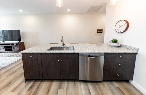 Mountain Shadows Apartment | Top Floor Mountain Luxury