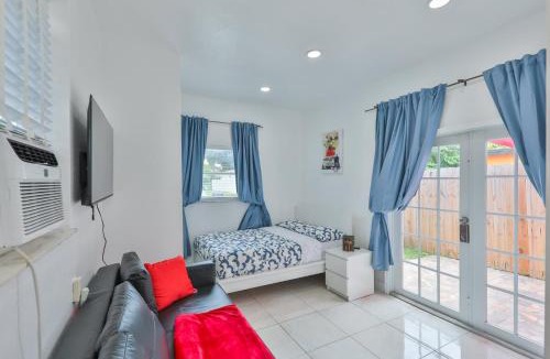 Downtown Hollywood Apartment | Town Down across Down Town