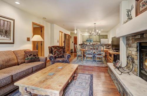 Beaver Creek Apartment | Townsend Place 2BR Condo with Ski In, Ski Out Access