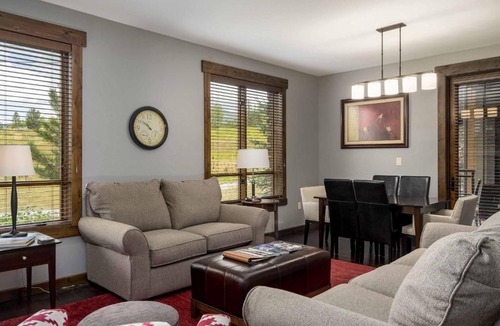Steamboat Springs Hotel | Trailhead Lodge 2118