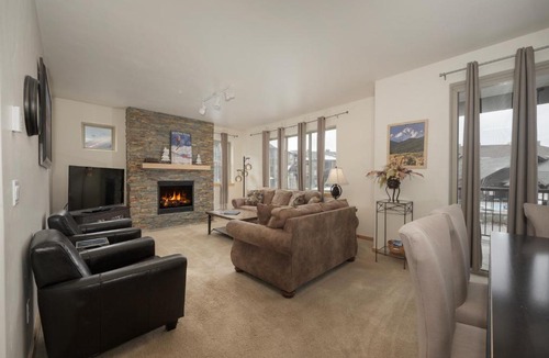 Winter Park Apartment | Trailhead Lodges Building 401 Unit 422