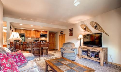 Peak 9 Apartment | Trails End 217 by Ski Country Resorts