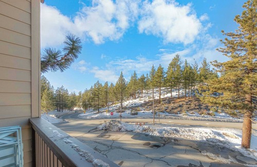Tahoe Village Apartment | Tramway Loft Cozy Stay for 4