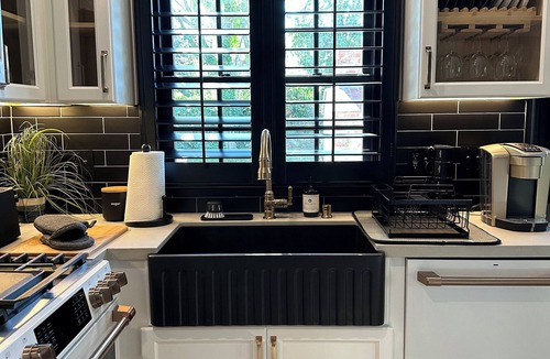 Van Nuys Cottage | Tranquil cottage with AC in charming Los Angeles