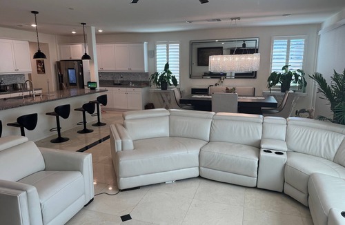 Sun City House | Tranquil Haven: Luxurious Retreat with Unmatched Elegance and Serenity