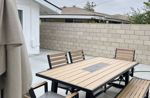 Midway City House | Tranquil Retreat in Little Saigon. 15’ from DISNEYLAND