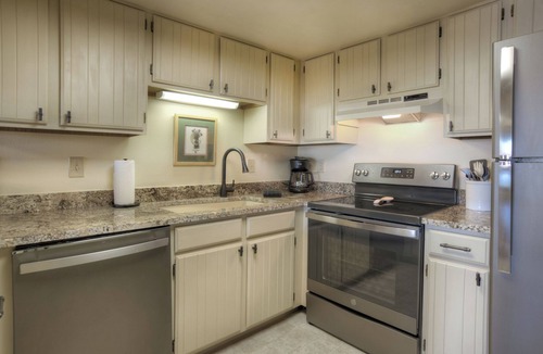 Durango Condo | Treetop Overlook | Trails, Golf, Pool & Hot Tub - Near Town