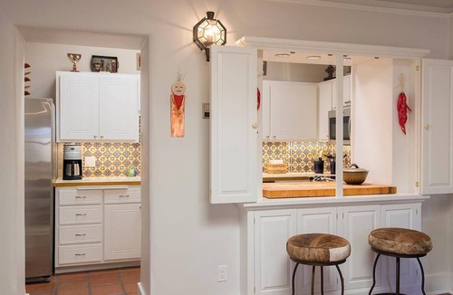 Historic Eastside Condo | Tres Puertas