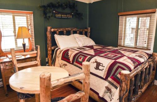 Estes Park House | Triple R Cottages- 4