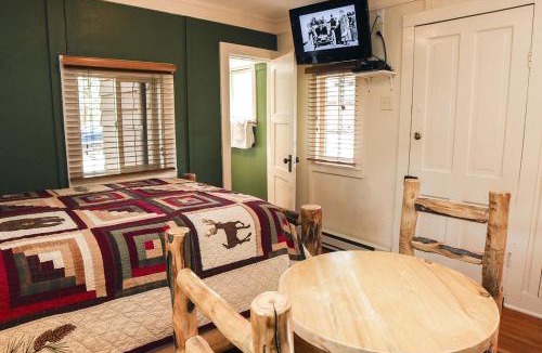 Estes Park House | Triple R Cottages- 4
