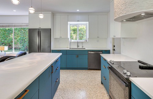 Seybold House | Tropical backyard w/pool: 10 min from Miami Beach!