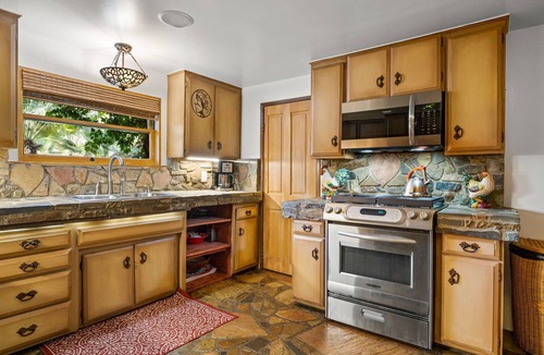 Meiners Oaks House | Tropical Western Ranch, Families & Friends 3-day Ok ! Yoga Studio