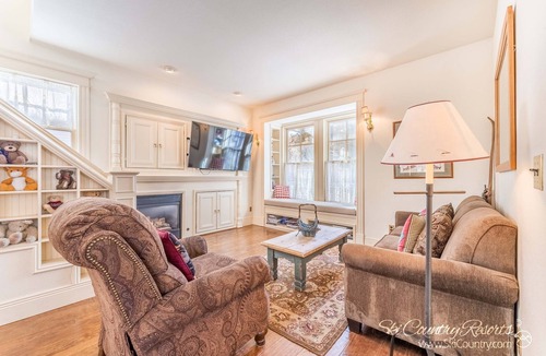 Historic District House | True Breck Gem. Main St Location - STEPS from Gondola, Walk EVERYWHERE B304D