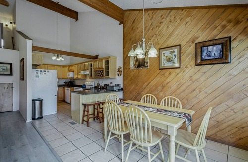 Pagosa Springs Condo | Tubing Promo! Cozy Uptown Condo. Close to Amenities and Pet Friendly!