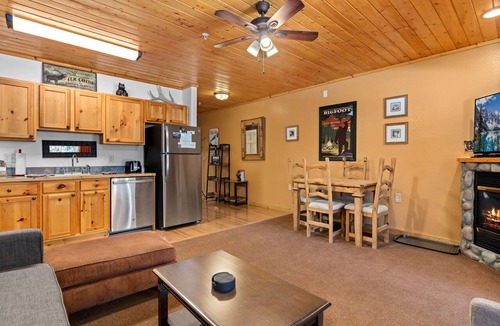 Fall River Estates Condo | Tucked-Away River Escape Private Hot Tub