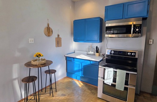 City Park West Apartment | Turn-of-the-Century Victorian Home w/Outdoor Yard & Private Entrance