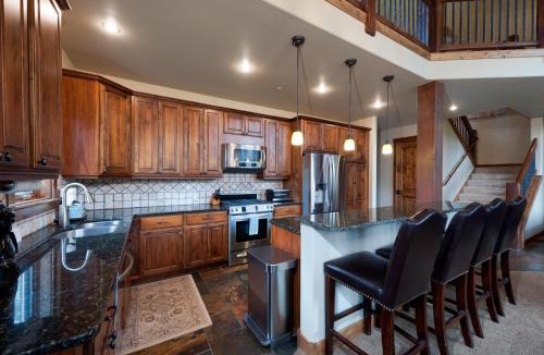 Purgatory House | Twilight 48 Penstock Court