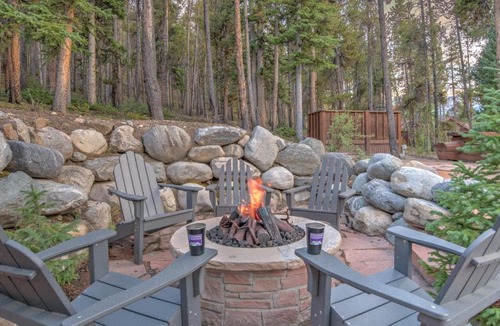 Dunkin Hill House | Twin Eagles Lodge