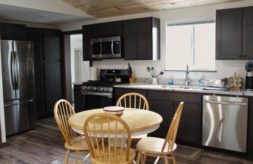 Bailey Cabin | Two Bridges Lodge