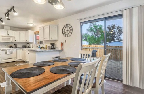 Colorado Springs House | Two houses | Patio & Fire pit in Old Colorado City
