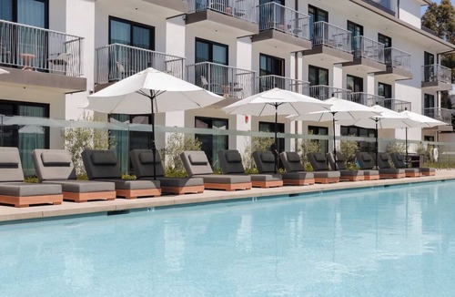 Inglewood House | Two Relaxing Units Ready for Family Stay | Near SoFi Stadium