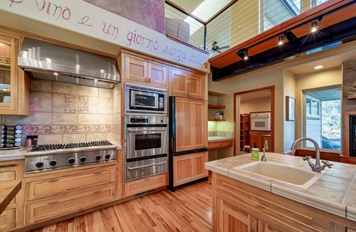 Burnt Ranch House | Two-Story Riverfront Home w/Beautiful Kitchen & Private Hot Tub