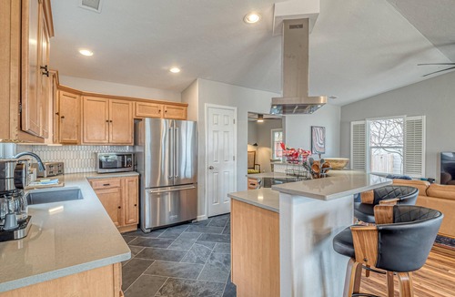 Fruita House | Two Wheel: Patio & Office