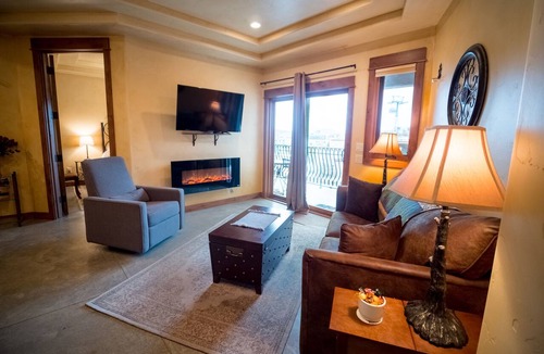 Steamboat Springs Apartment | Under the Gondola - Sleeping Giant Suite, Dog Friendly!