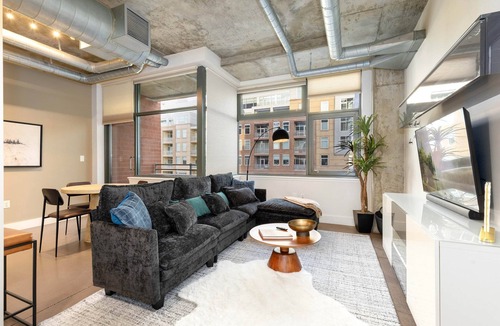 LoDo Apartment | Union Station downtown and gameday retreat!