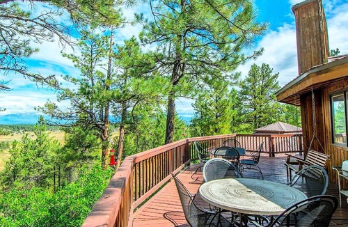 Pagosa Springs Cabin | Unique Tree House-Style Cabin Rental with a Luxury Hot Tub in Pagosa Springs, Colorado