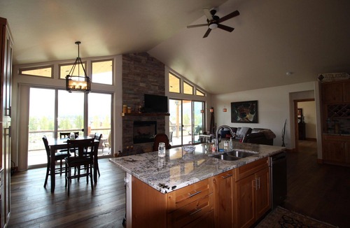 Ridgway House | Unobstructed views of Sneffels Range & minutes to town. nSleeps 10 maximum
