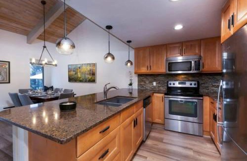 Snowmass Village House | Updated 3 BR, 2 BA with Pool & Hot Tub - Stunning Mountain Views!