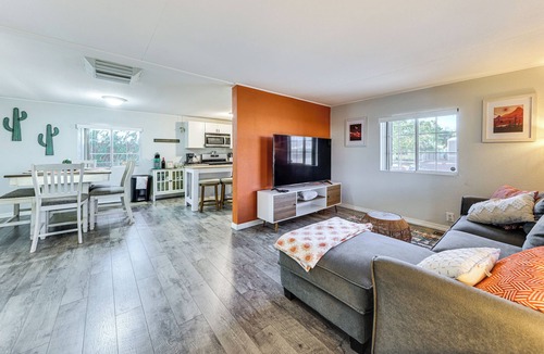 Holiday Shores Cottage | Updated Escape w/Game Room 1 Block to River!