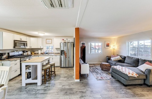 Holiday Shores House | Updated Escape w/Game Room 1 Block to River!