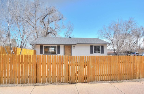Colorado Springs House | Updated/Garden of the Gods