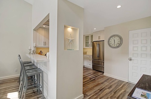 East Mesa Condo | Updated Penthouse! Steps from the sand at Leadbetter Beach, pool, spa, BBQ and more!