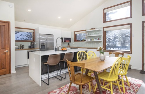Eagle-Vail House | Updated Townhome | Hot Tub | Shuttle to Slopes