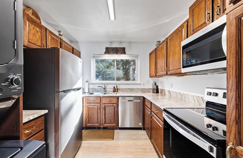 Estes Park House | Updated w/new hot tub: close-in w/views on 2 acres! & Outdoor activities