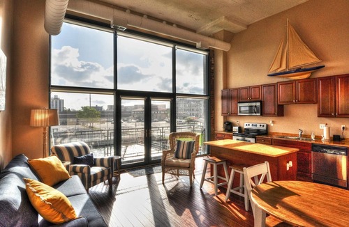 Sandusky Condo | Upgrade Your Stay.On Sandusky Bay!