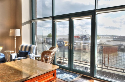 Sandusky Condo | Upgrade Your Stay.On Sandusky Bay!