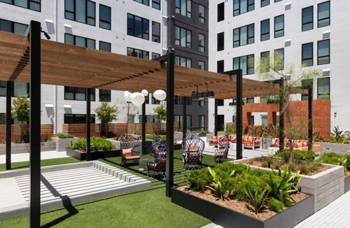Menlo Park Condo | Upscale 1BR with Pool at Vasara Menlo Park